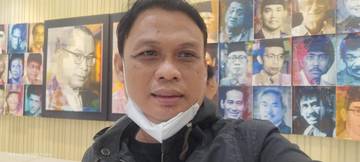 Tenun Ikat, Warisan Wanita Dayak di Rumah Betang