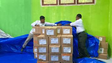 KPU Biak Mulai Lakukan Sortir dan Lipat Surat Suara