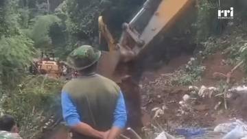 Longsor Lintas Liku Sembilan Bengkulu Tengah